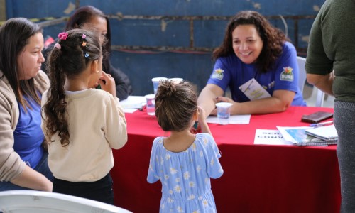 Prefeitura de VR promove ação do Outubro Rosa na quadra poliesportiva do Vila Brasília, na sexta-feira